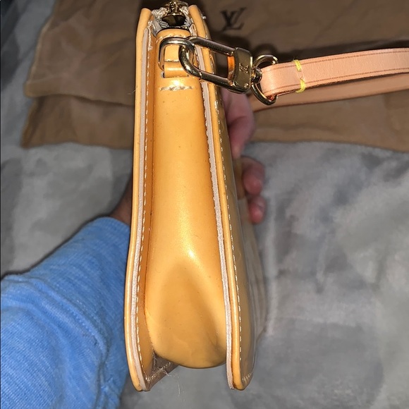 Louis Vuitton wristlet - Picture 2 of 8